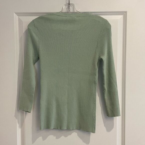 NWT Carmen Marc Valvo Womens Sz. M Mint Ribbed Sweater. Viscose Blend, Keyhole - Picture 4 of 4